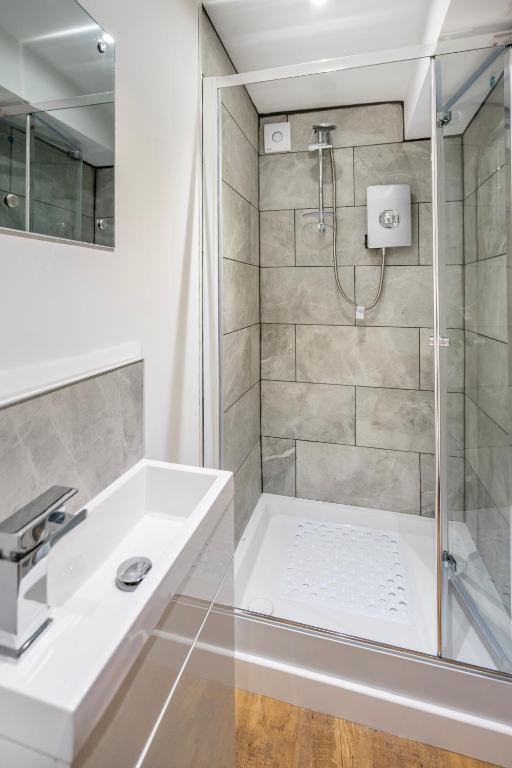 Knavesmire Studio room 2