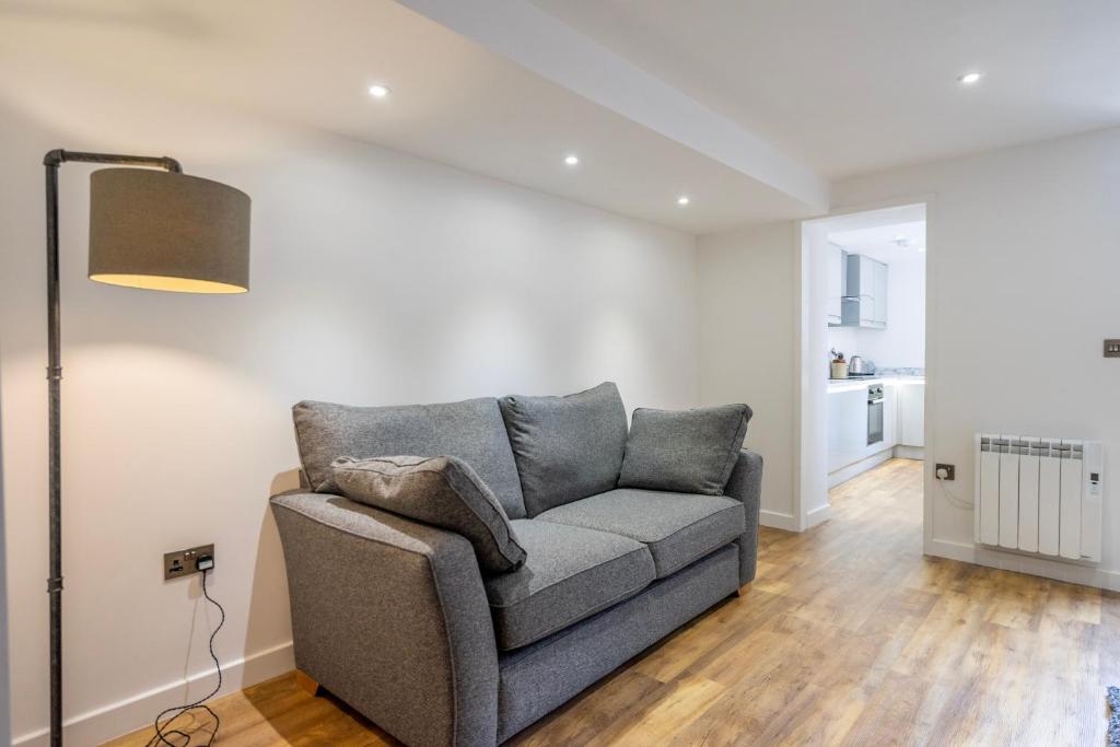 Knavesmire Studio room 6